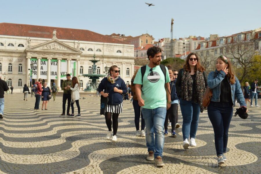 Lisbon: Starter Walking Tour to the highlights in German - Price and value: is $33 worth two hours?