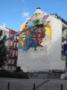 Lisbon Street Art Tour - Getting your bearings: meeting in front of the church and walking smart