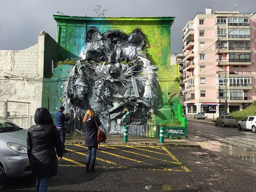 Lisbon: Street Art Tour - Graça Historic District (1 Hour): The Longer Finish With Neighborhood Charm