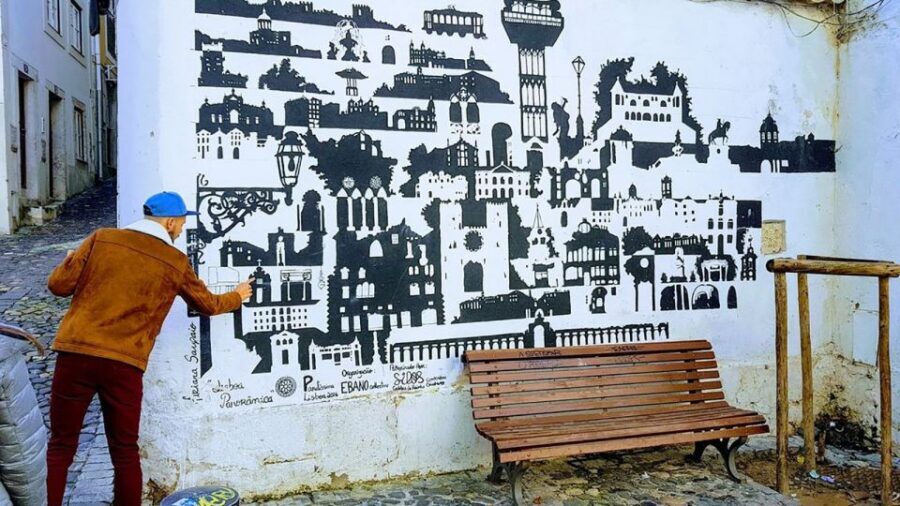 Lisbon Street Art Tour - Getting your bearings: meeting in front of the church and walking smart