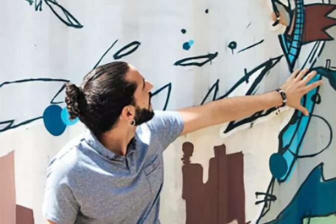 Lisbon: Street Art Walk - Start at Largo da Graça: the easiest way to begin without stress