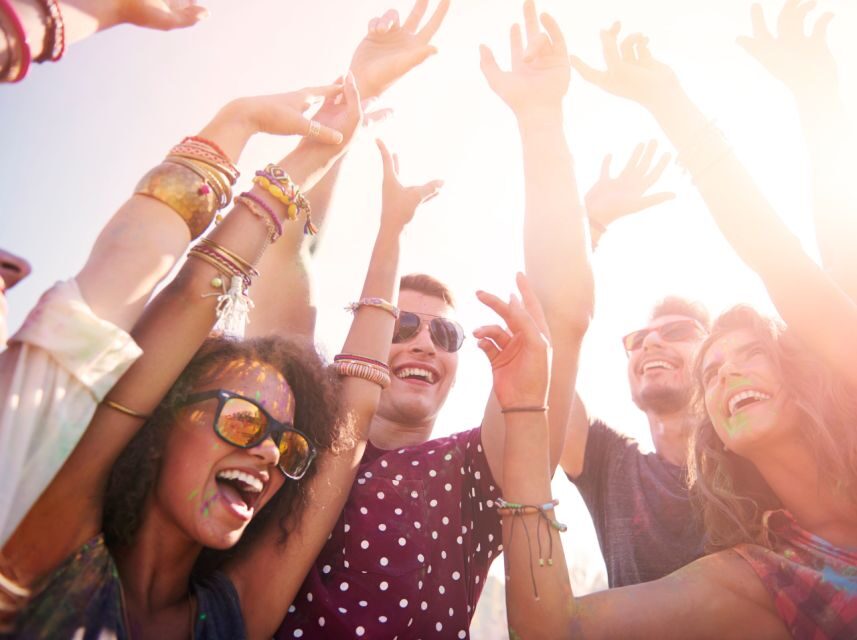 Lisbon: Sunset Boat Party Cruise with DJ and Open Bar - What the Crew Provides (and What You’ll Want to Bring)