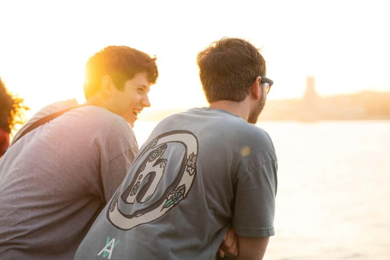 Lisbon: Sunset Boat Tour with Music and Drinks - Boarding at Sardinha do Tejo: Where the Evening Starts