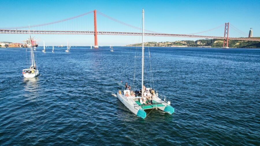 Lisbon: Sunset Catamaran Boat Tour with Music and Drinks - Who This Catamaran Tour Fits Best (and Who Might Skip It)