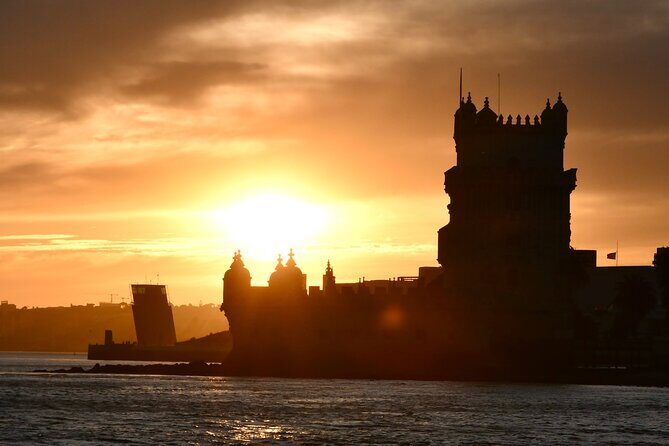 Lisbon: Sunset Catamaran Boat Tour with Music and Drinks - A Sunset Cruise Setup That Lets You Actually Enjoy the Views