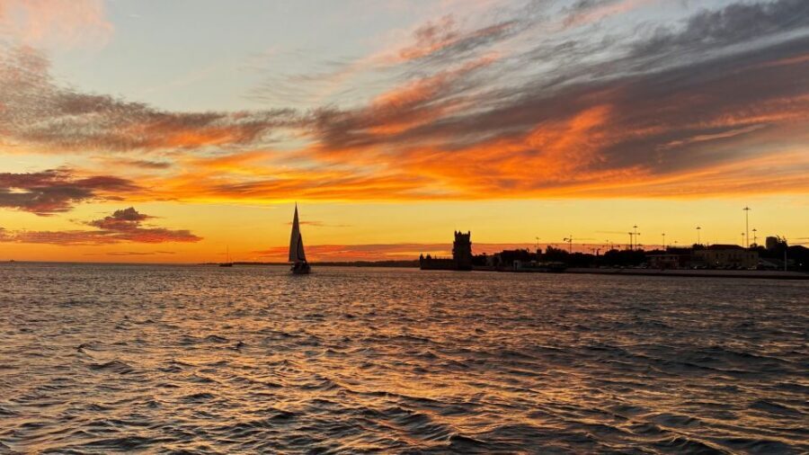 Lisbon: Sunset Cruise with Drinks and Snacks - Should You Book This Lisbon Sunset Cruise?