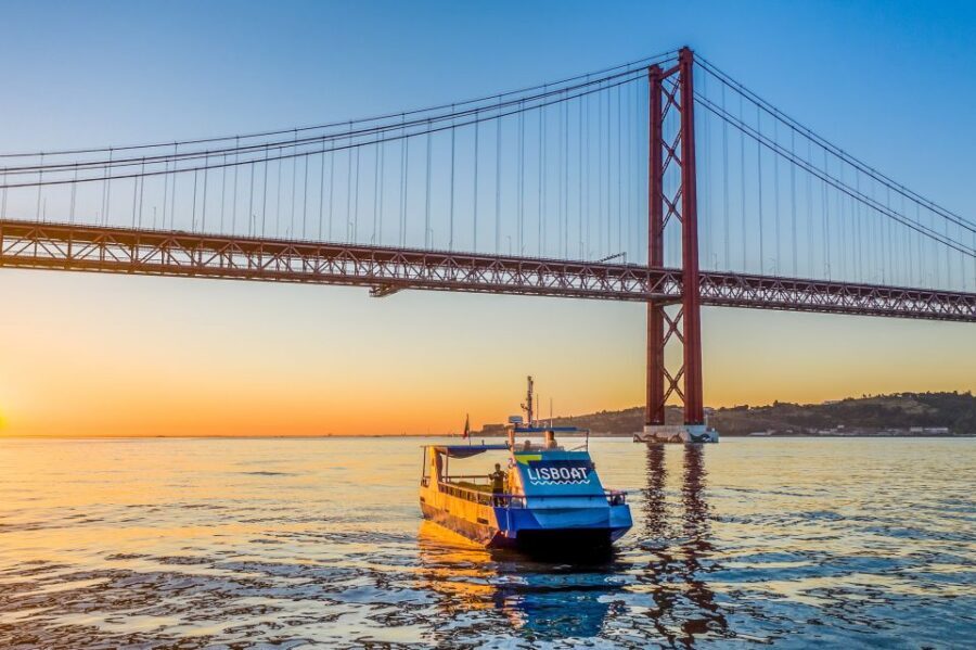 Lisbon: Sunset Cruise with Live DJ and Drinks - Music and Drinks: The Vibe Equation (and What to Expect)