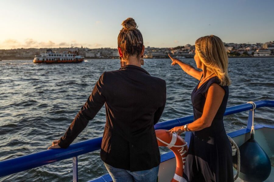 Lisbon: Sunset Cruise with Live DJ and Drinks - Finding the White Pier by Ribeira das Naus (and Starting Without Stress)