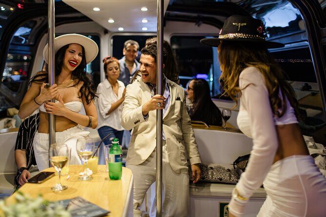 Lisbon – Sunset DJ & Porto Tonic Premium Boat Experience - Food included: what you should expect (and why eating first helps)