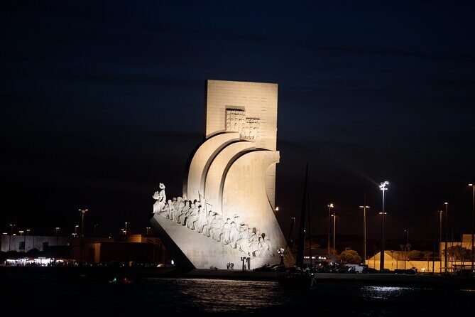 Lisbon – Sunset DJ & Porto Tonic Premium Boat Experience - Music, mingling, and the dance-space reality check