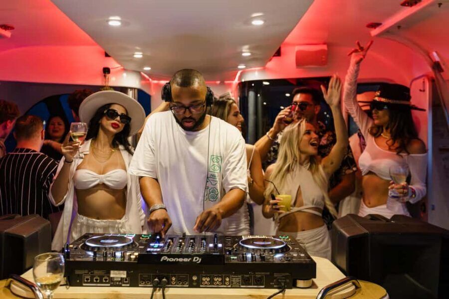 Lisbon: Sunset/Night Boat Party with Open Bar, Snacks & DJ - Should you book this Lisbon Sunset DJ Boat Party?