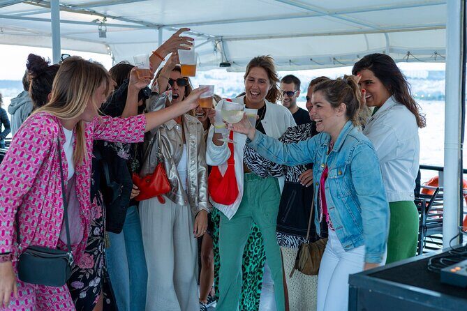 Lisbon: Sunset on board with music & drinks - It’s not a narrated history tour, and that’s okay if you set expectations