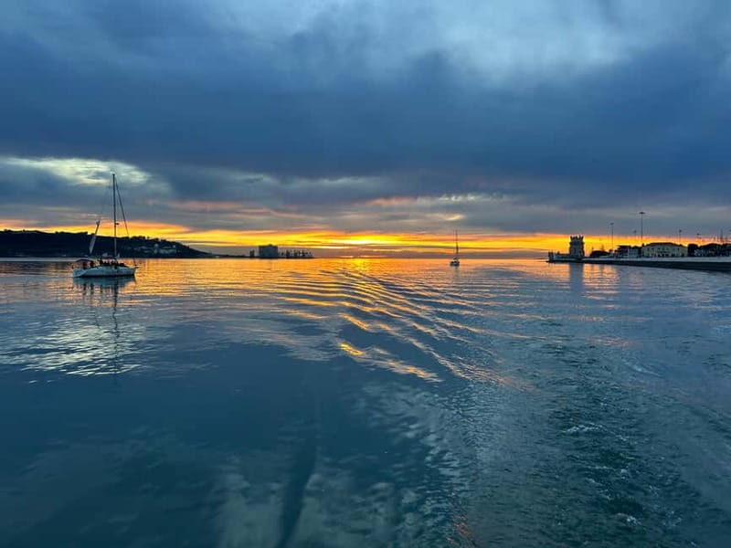 Lisbon: Sunset Sailing Boat Tour with Drinks - The Boat Comfort Details That Matter More Than You Think