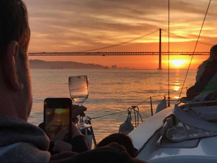 Lisbon: Sunset Sailing Cruise with Wine - Wine, Snacks, and Blankets: Comfort That Actually Matters