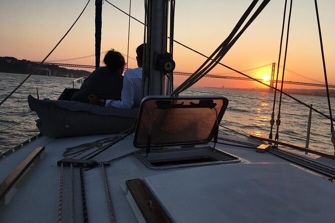 Lisbon Sunset Sailing Tour with White or Rosé Wine and Snacks - Torre de Belém and the Discoveries monument: Lisbon by the waterline