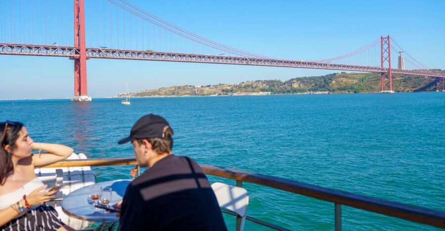 Lisbon: Tagus River Boat Tour with One Drink Included - The big payoff: Tagus views from Alfama to Belém