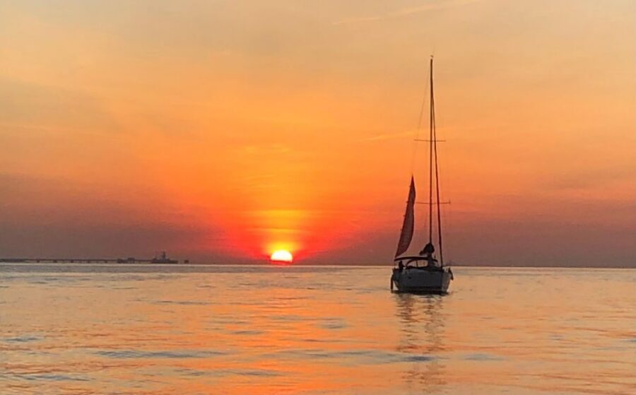 Lisbon: Tagus River Cruise, Morning, Day, Sunset, or Night - Choosing morning, day, sunset, or night on the Tagus