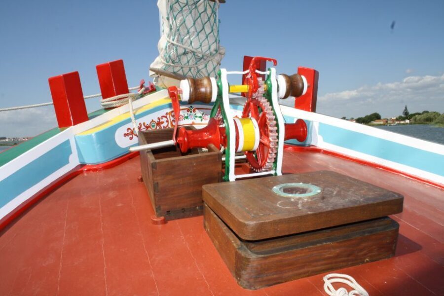 Lisbon: Tagus River Express Cruise in a Traditional Vessel - The 1947 Hand-Painted Cargo Boat: History You Can Feel