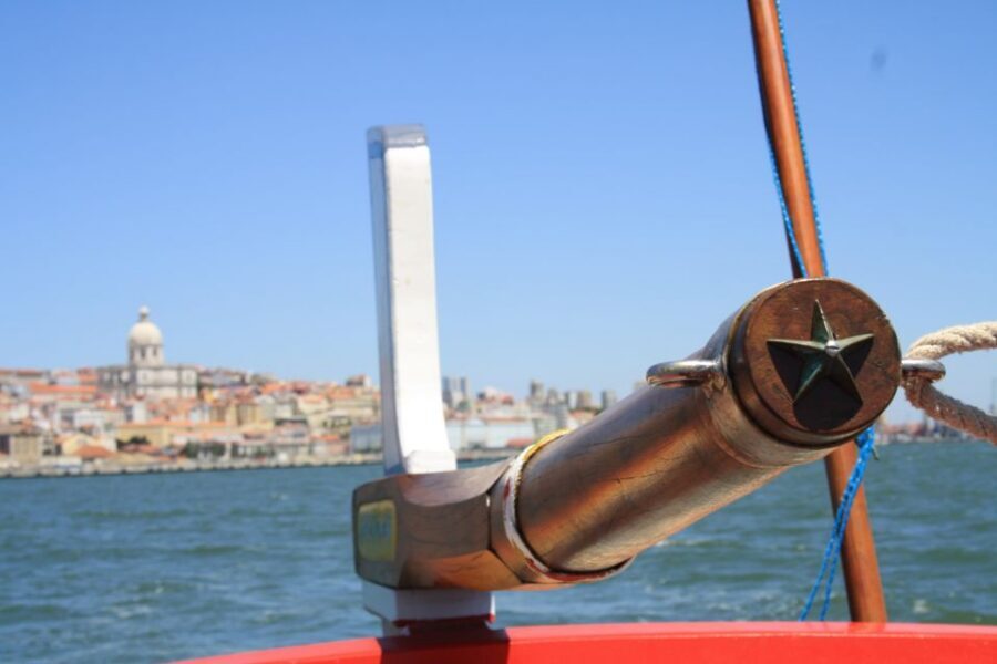 Lisbon: Tagus River Express Cruise in a Traditional Vessel - Live Onboard Commentary: Multilingual, Friendly, and Built for Real Questions