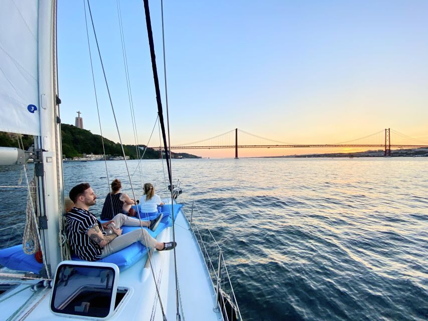 Lisbon: Tagus River Sunset Cruise with Drinks - Belém Tower and the Monument to the Discoveries: classic Lisbon, re-framed