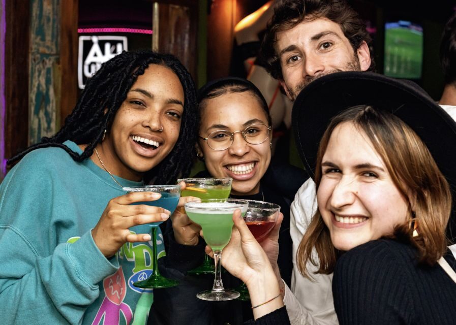 Lisbon: Tipsy Tour Fun Bar Crawl with a Local Guide - Largo do Carmo start: how the night kicks off