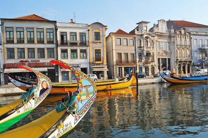 Lisbon to Porto Up To 5 Stops Óbidos Nazaré Fátima Coimbra Aveiro - Why this Lisbon to Porto day trip feels efficient