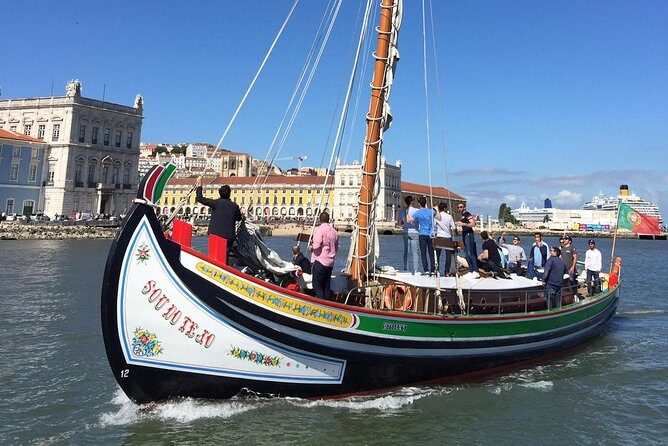 Lisbon Traditional Boats - Guided Sightseeing Cruise - Weather, Rain, and What to Wear for a 1h45 Ride