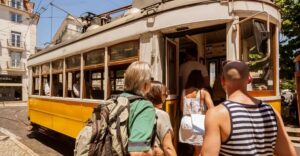 Lisbon Tram No. 28 Ride & Walking Tour - Meeting at Praça Luís de Camões (and finding your guide fast)