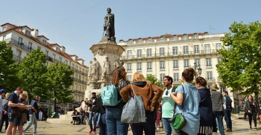 Lisbon: Walking Tour in the Center (Max 12 Participants) - Santa Justa Lift: a working landmark with a big viewpoint payoff