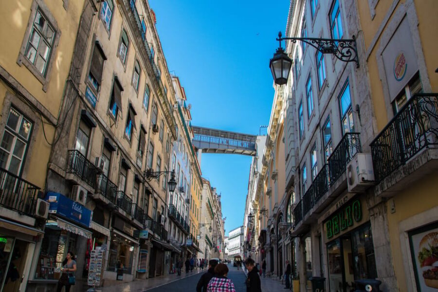Lisbon's historic old town in a tuk-tuk in German - Meeting up and fitting 2–3.5 hours into your day