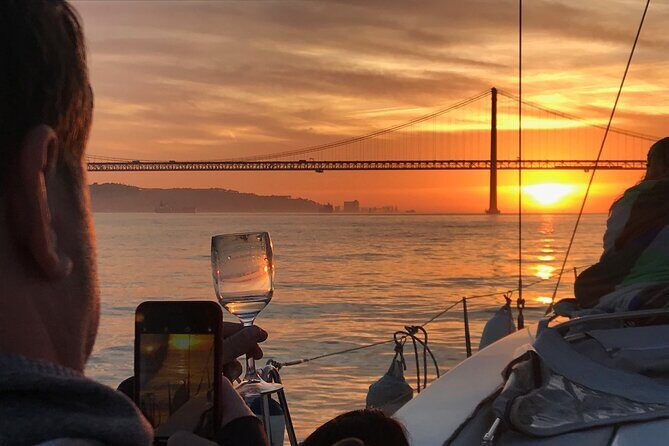 LUXURY Catamaran Sunset and Wine cruise - Key things to know before you sail