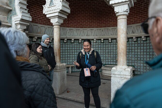 Magical Sintra Village Tour - Getting Oriented at Camara Municipal de Sintra