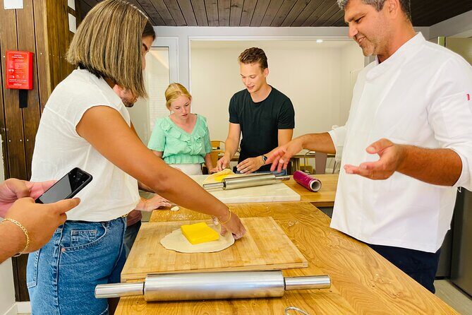 Pasteis de Nata Baking Class from Lisbon - Where It Starts: R. da Junqueira and a calm beginning