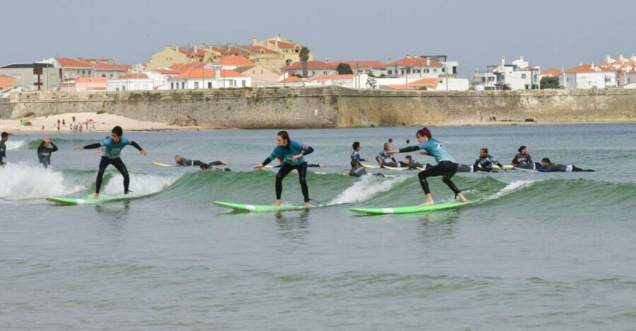 Peniche:Surf lessons Beginners ,Intermediate, advance level - Beginner to advance levels: how the course keeps pace