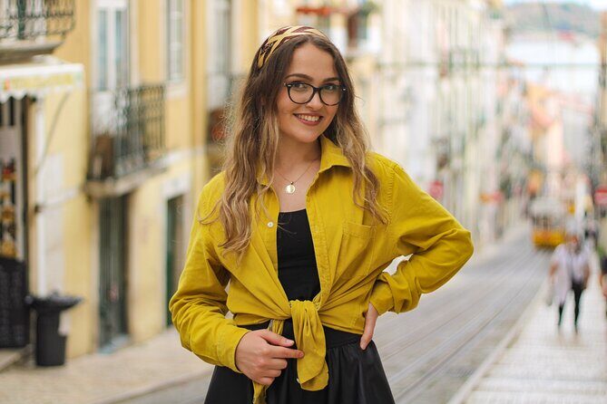 Photoshoot with a Local Professional Photographer in Lisbon - Praca do Comercio and Cais das Colunas: Big Open Square to Old Pier