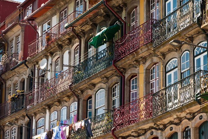 Porto Private Tour from Lisbon with Douro Cruise and Wine Tasting - Dom Luís I Bridge: A Walk With a Built-In Photo Reason