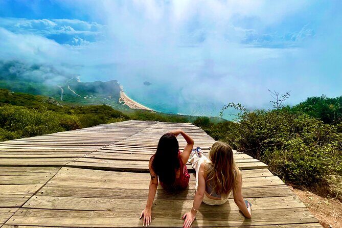Private Lisbon-Arrábida Wine Tour: 3 Wineries, Coast & Heritage - Azeitão lunch and village time: your break in the middle