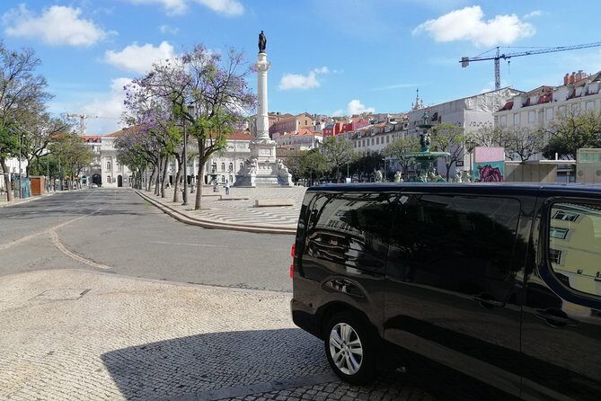 Private Round-Trip Transfer – Lisbon Airport & City Center - Communication and mobile ticket: the real “how”