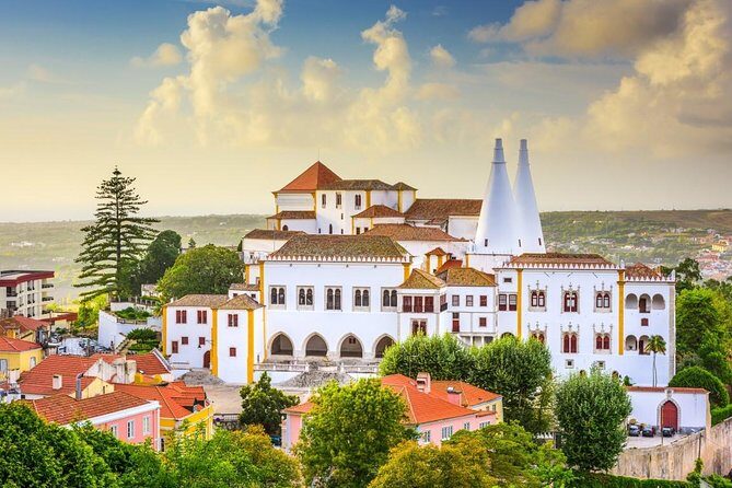 Private Tour: Sintra, Cabo da Roca and Cascais Day Trip from Lisbon - Queluz on the way: a quick palace detour near Lisbon