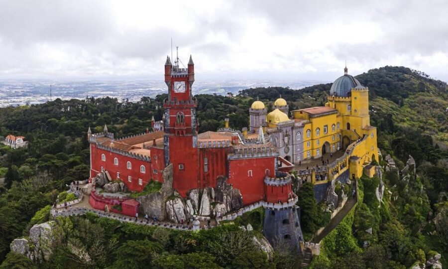 Private Tuk Tuk Tour around Sintra - Biester Palace: A Film-Era Side Story You Can Actually See