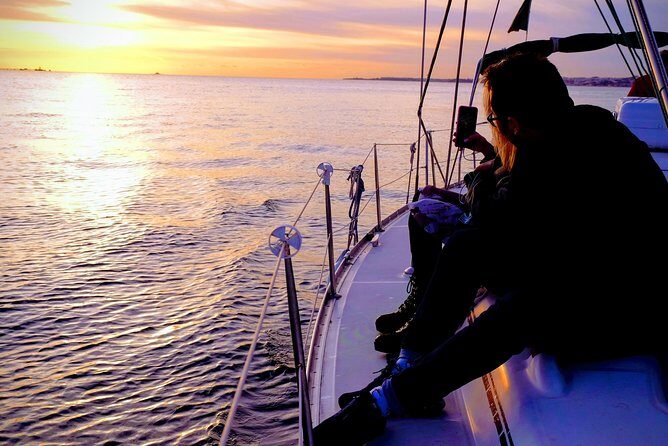 Relaxing Sailboat Cruise along the Tagus - Tagus from the water: why this cruise feels different