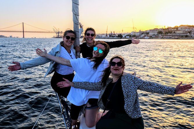 Relaxing Sailboat Cruise along the Tagus - Praça do Comércio to St. Jorge: Lisbon’s “big opening scene”