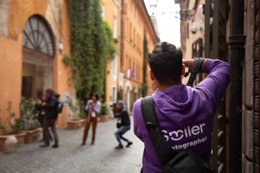 Romantic Photoshoot Experience for Couples in Lisbon - Price and value: $73 for up to 8 people