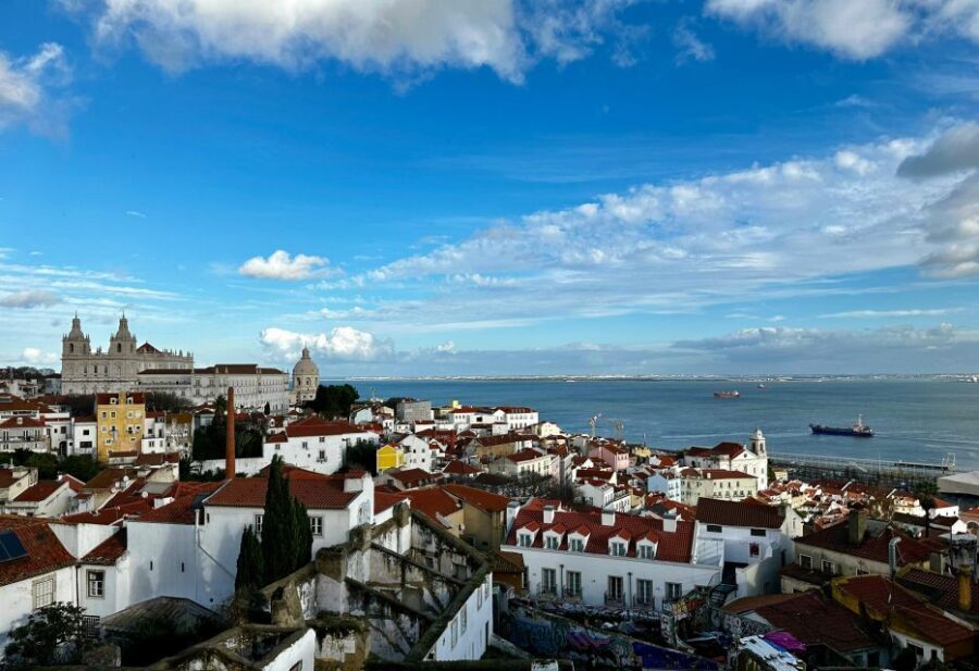 São Jorge Castle Skip-the-line Entry Ticket - São Jorge Castle in Lisbon: why this hilltop still works