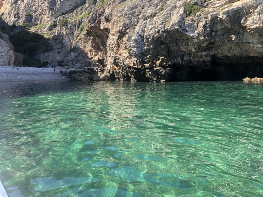 Sesimbra: Arrábida Beaches & Caves Boat Tour with Snorkeling - Whaling bay history: the human story behind the cliffs