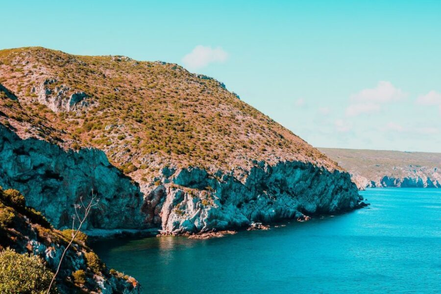 Sesimbra: Arrábida Beaches & Caves Boat Tour with Snorkeling - What the 3-hour route feels like: sightseeing with real water time