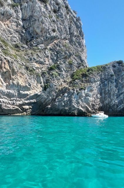 Sesimbra: Secret Bays and Beaches Boat Tour with Snorkeling - Sesimbra Secret Bays: why this boat trip feels worth the time