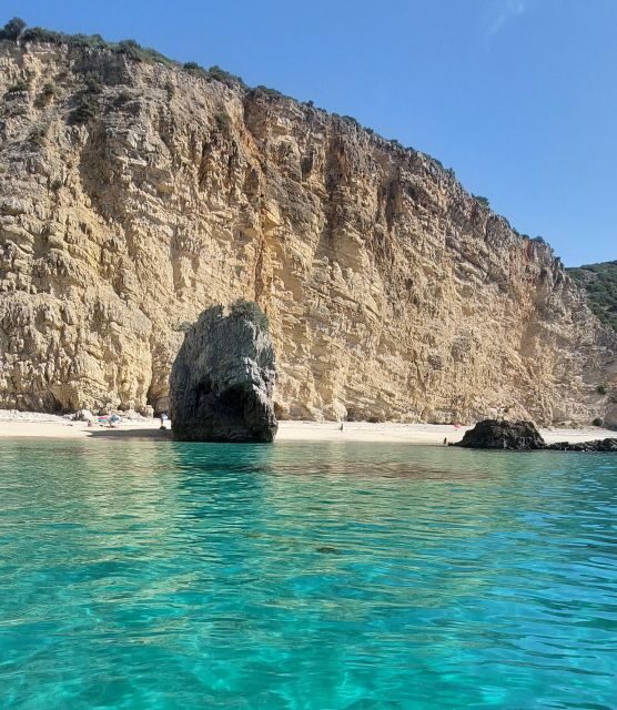Sesimbra: Secret Bays and Beaches Boat Tour with Snorkeling - Praia da Mijona: another beach window with a marine-life focus