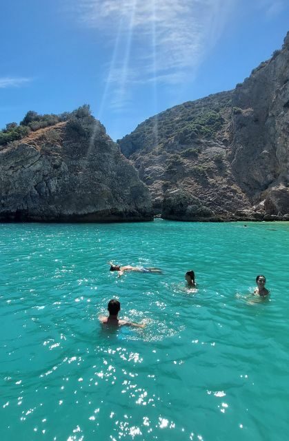 Sesimbra: Secret Bays and Beaches Boat Tour with Snorkeling - Inferno beach and the quick-change stop strategy