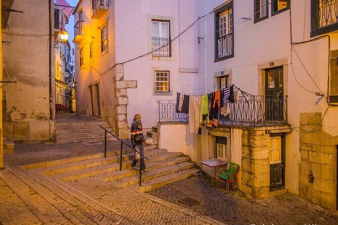 Shared Arrival Transfer: From Lisbon Airport to Hotels - Price and Value: When $12.77 Is Smart